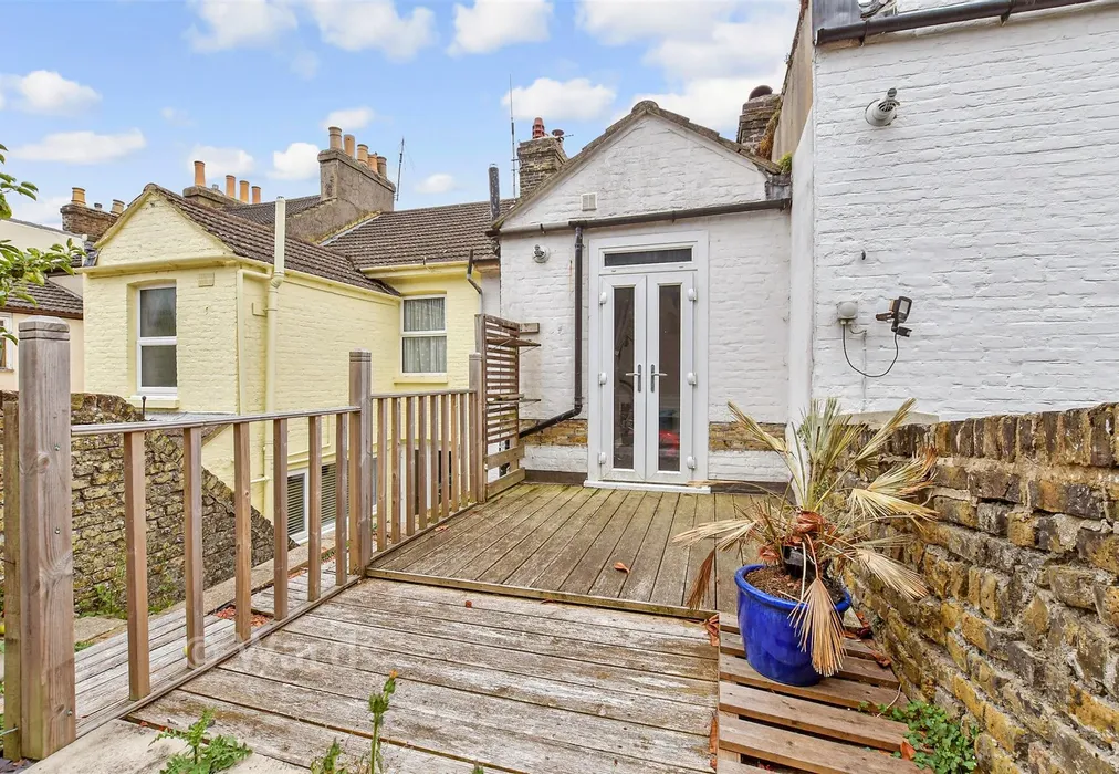 Patio / Decking - Odo Road, Dover, Kent - Wards of Kent