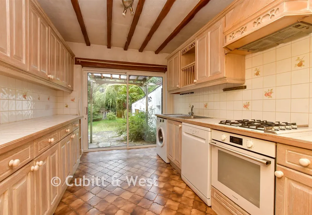Kitchen - Ashurst Road, Tadworth, Surrey - Wards of Kent