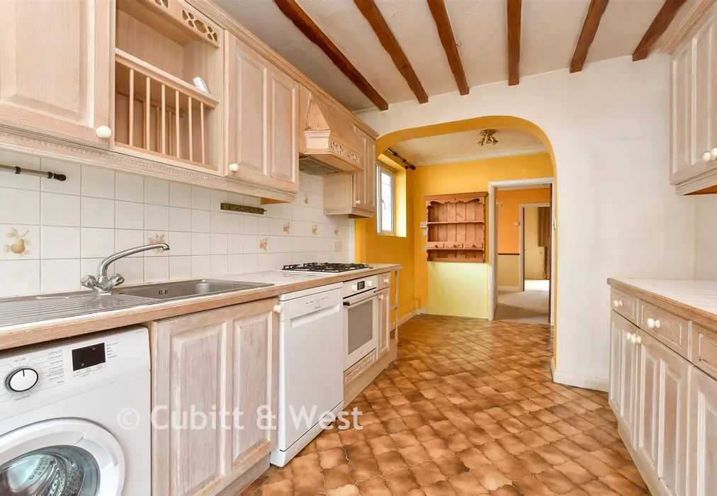 Kitchen - Ashurst Road, Tadworth, Surrey - Wards of Kent