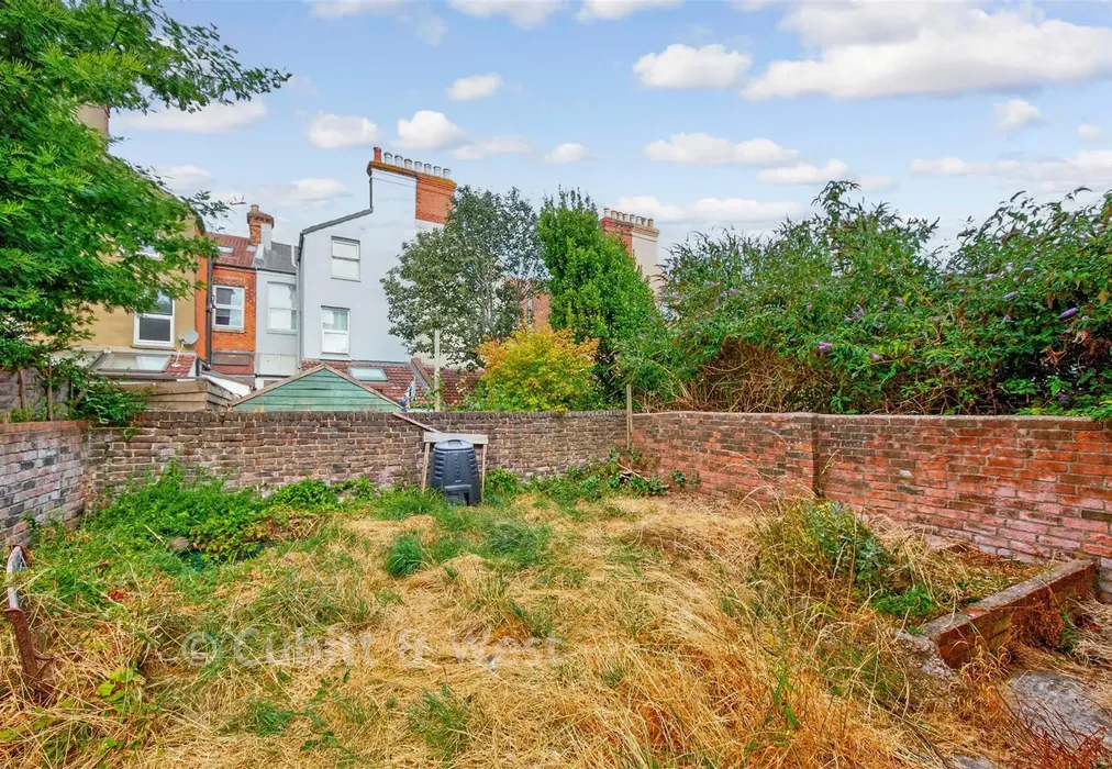 Garden - St. David's Road, Southsea, Hampshire - Wards of Kent