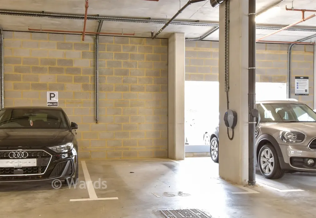 Driveway/Parking - Liberty Court, Dartford, Kent - Wards of Kent