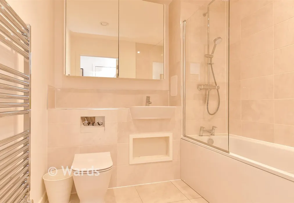 Bathroom - Liberty Court, Dartford, Kent - Wards of Kent