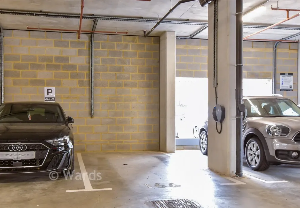 Driveway/Parking - Liberty Court, Dartford, Kent - Wards of Kent