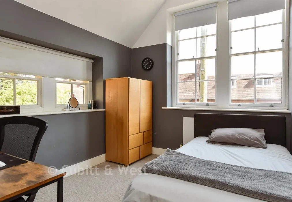 Bedroom 4 - High Street, Barcombe, Lewes, East Sussex - Wards of Kent