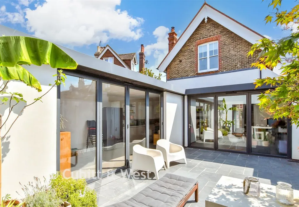 Rear Garden - High Street, Barcombe, Lewes, East Sussex - Wards of Kent