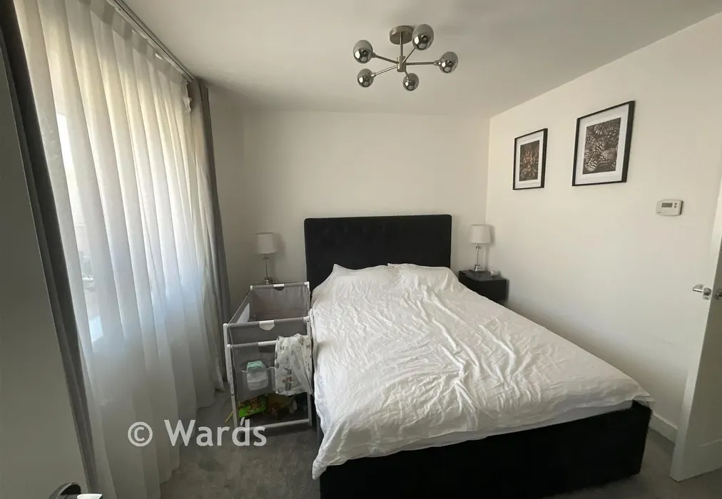 Bedroom - Ovens Road, Weldon, Swanscombe, Kent - Wards of Kent