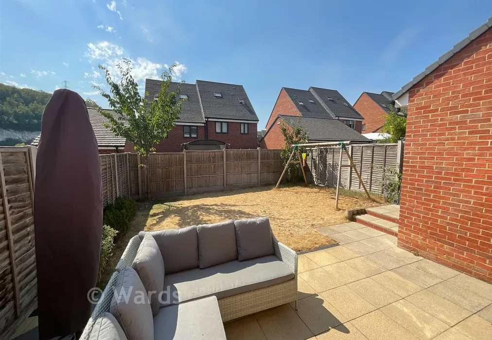 Rear Garden - Ovens Road, Weldon, Swanscombe, Kent - Wards of Kent