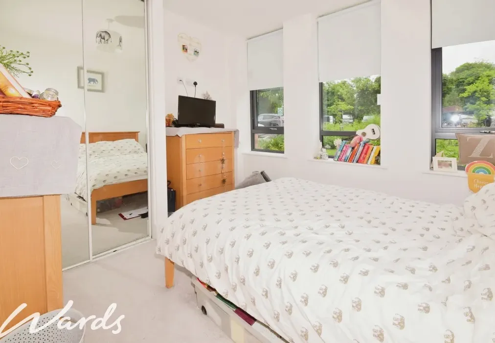 0ad8612d-Bedroom - Manor Gardens New Ash Green DA3 - Wards of Kent