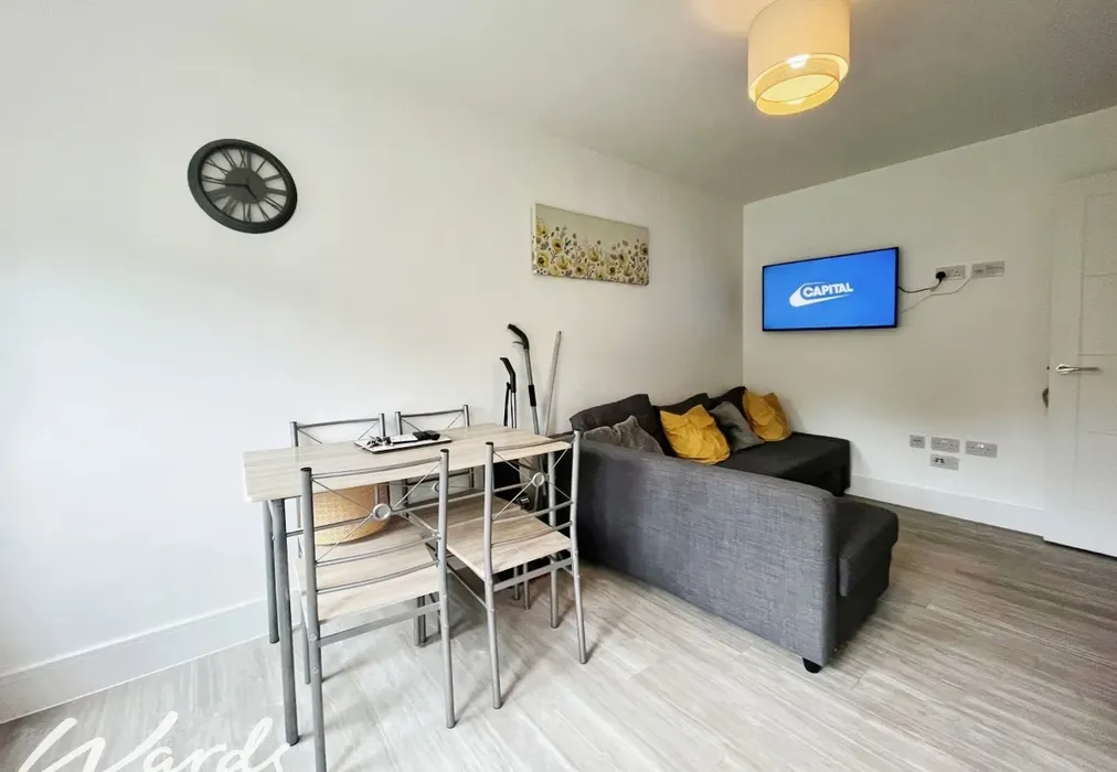 7218949b-Lounge - Manor Gardens New Ash Green DA3 - Wards of Kent