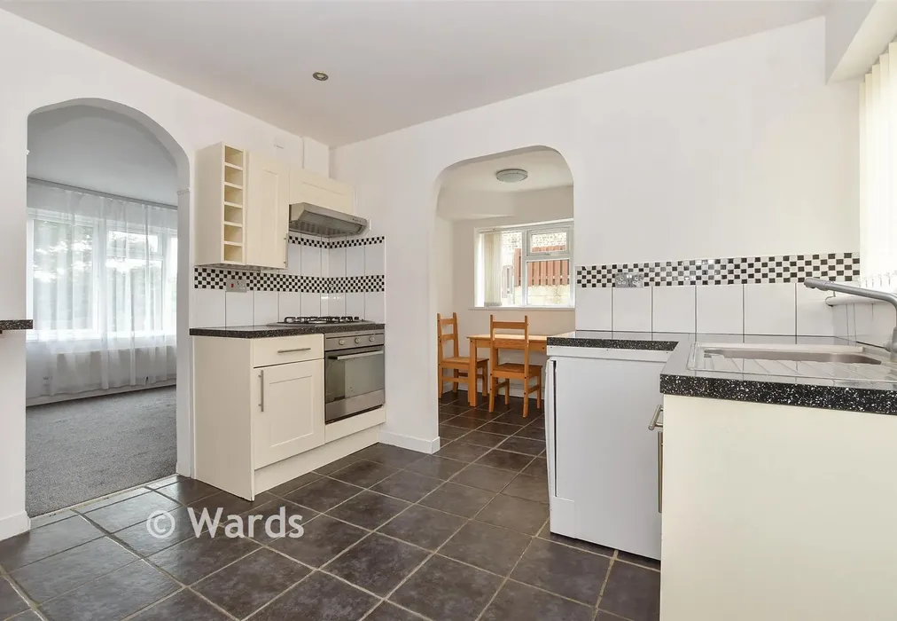 Kitchen - Anselm Road, Dover, Kent - Wards of Kent
