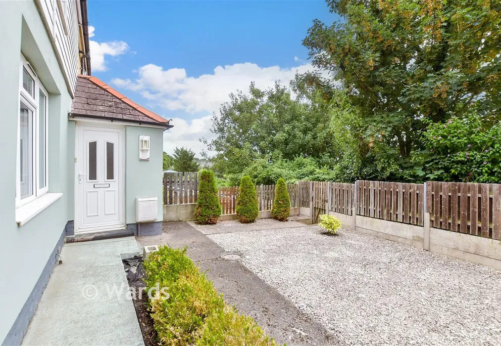 Front Garden.. - Anselm Road, Dover, Kent - Wards of Kent