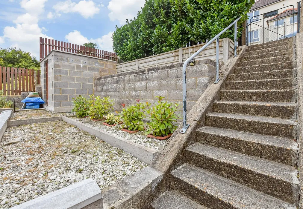 Rear Garden - Anselm Road, Dover, Kent - Wards of Kent