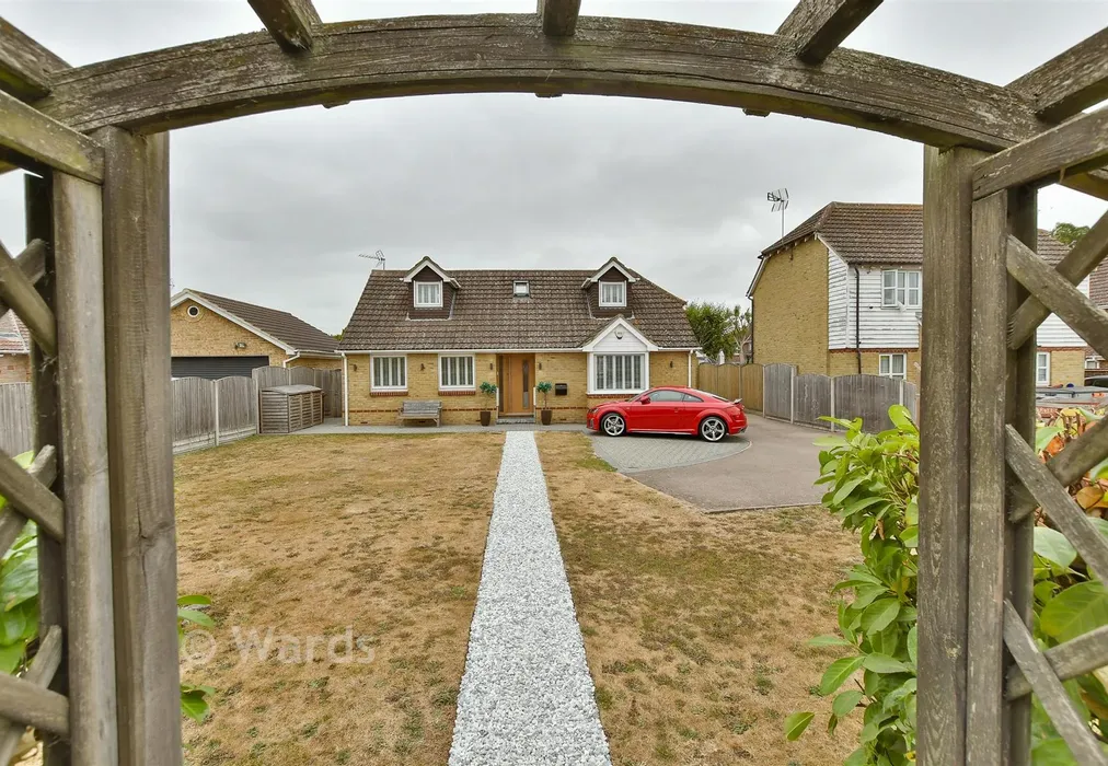 External Lifestyle Photograph 1 - Kingfisher Close, Iwade, Sittingbourne, Kent - Wards of Kent