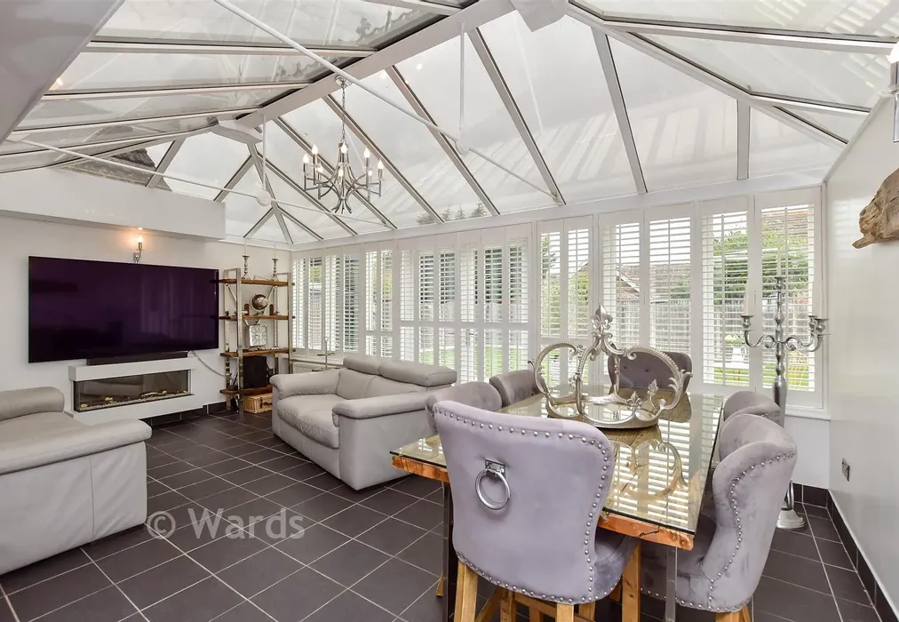 Conservatory - Kingfisher Close, Iwade, Sittingbourne, Kent - Wards of Kent