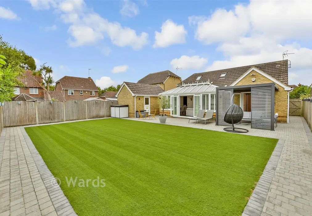 Rear Garden - Kingfisher Close, Iwade, Sittingbourne, Kent - Wards of Kent