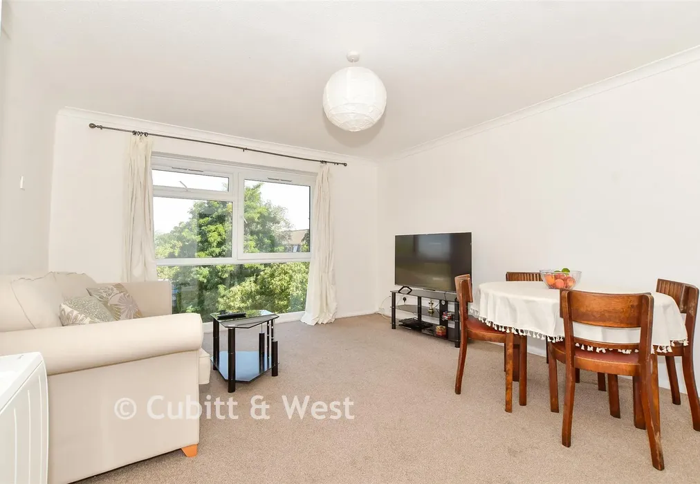 Lounge/Dining Room - Conway Drive, Sutton, Surrey - Wards of Kent