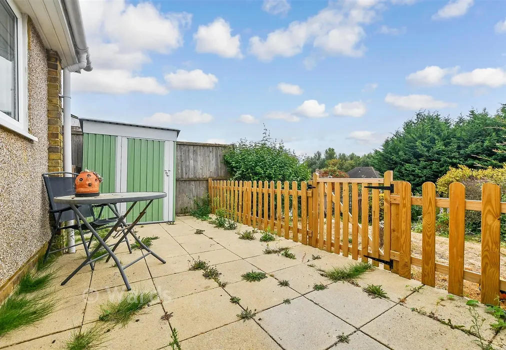 Patio / Decking - Yeoman Gardens, Willesborough, Kent - Wards of Kent