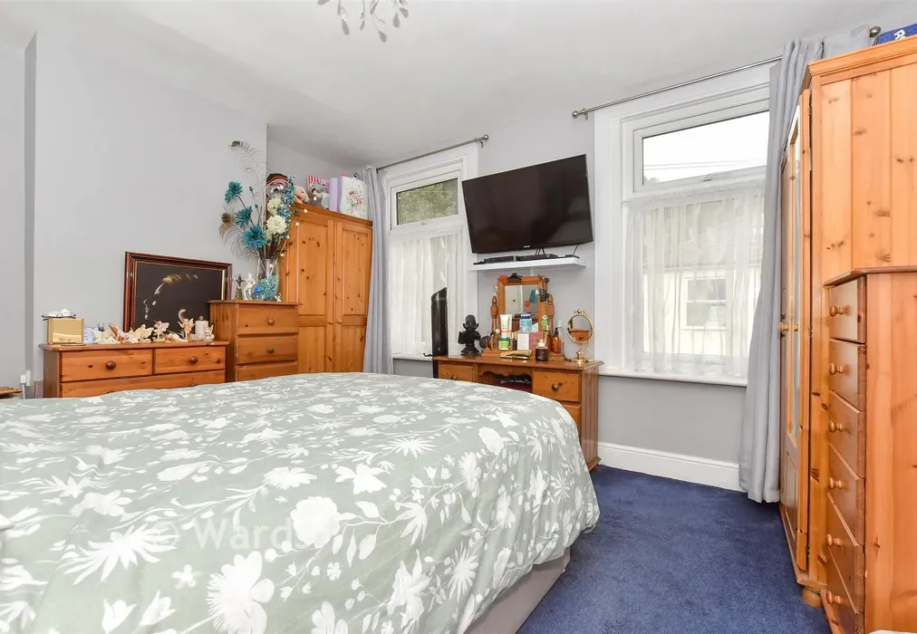 Bedroom 1 - Winchelsea Street, Dover, Kent - Wards of Kent
