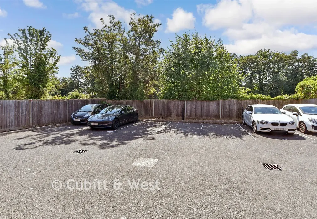 Driveway/Parking - Grove Road, Sutton, Surrey - Wards of Kent