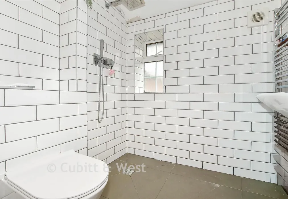 Shower Room - London Road, East Grinstead, West Sussex - Wards of Kent
