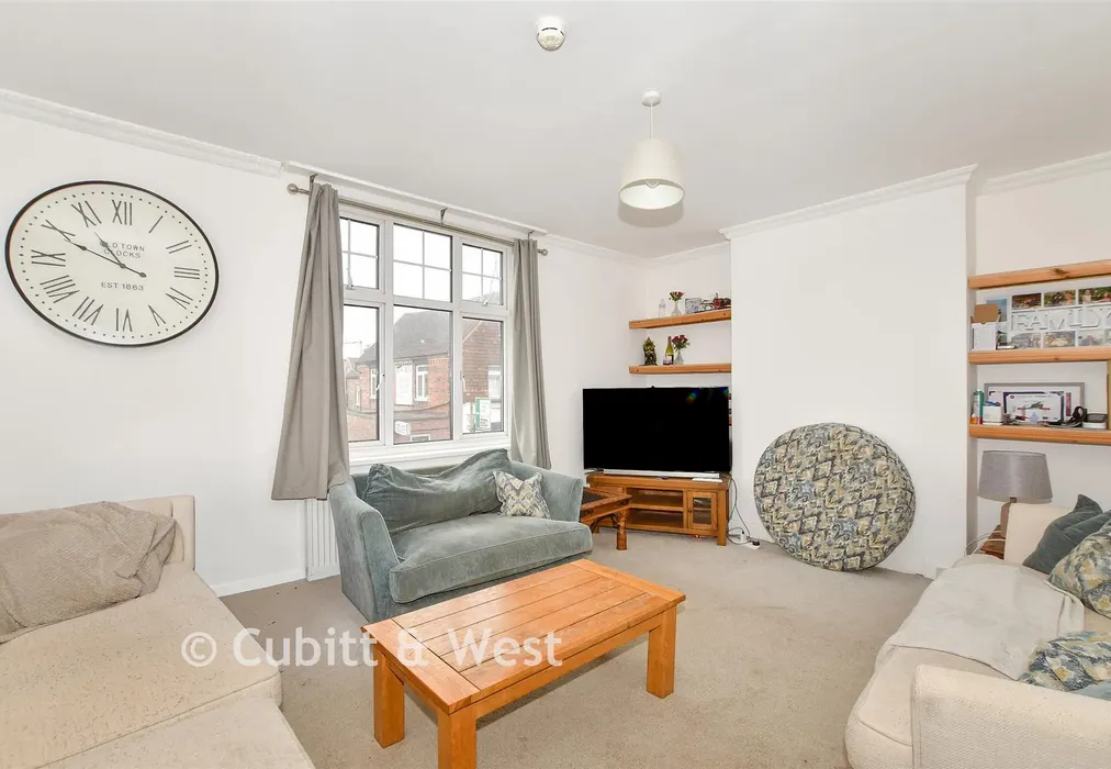 Lounge - London Road, East Grinstead, West Sussex - Wards of Kent