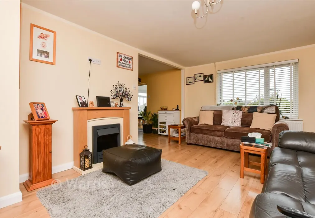 Lounge - Reach Close, St Margarets-At-Cliffe, Dover, Kent - Wards of Kent