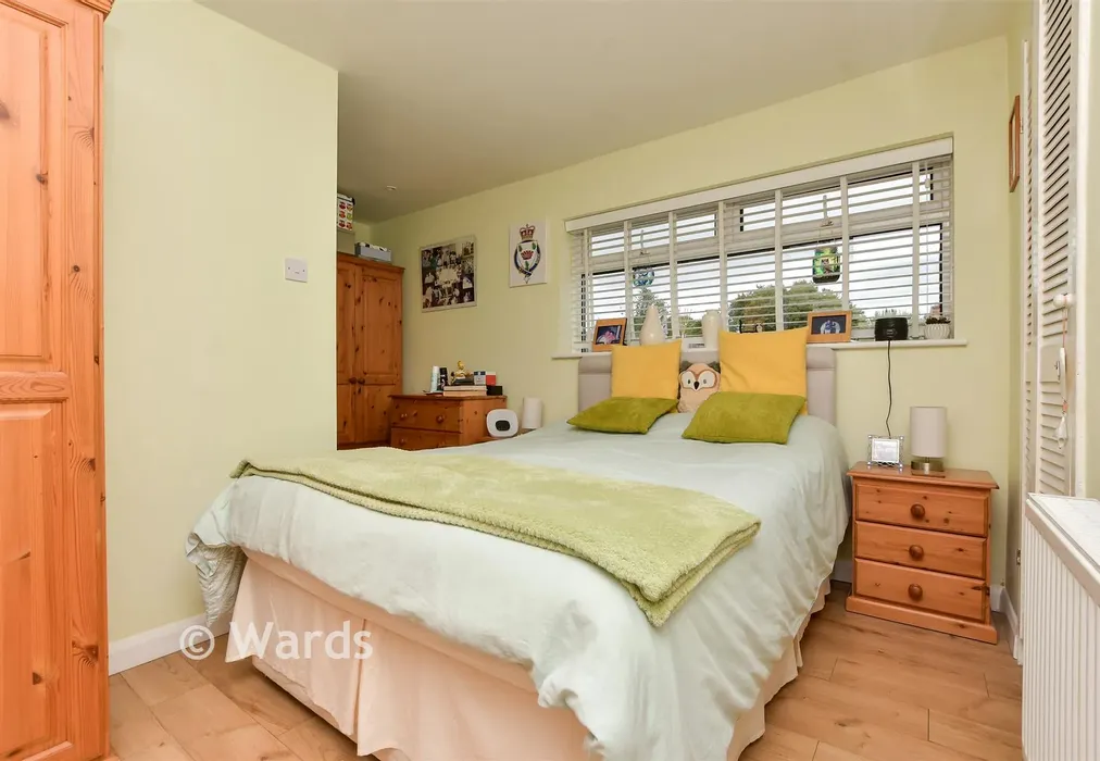 Bedroom 1 - Reach Close, St Margarets-At-Cliffe, Dover, Kent - Wards of Kent