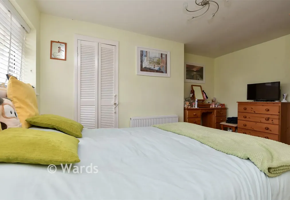 Bedroom 1 - Reach Close, St Margarets-At-Cliffe, Dover, Kent - Wards of Kent