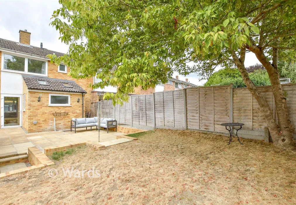 Rear Garden - Barned Court, Maidstone, Barming, Kent - Wards of Kent