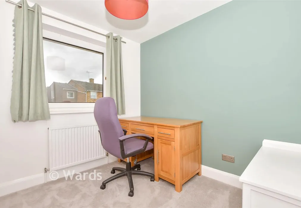 Bedroom 3 - Barned Court, Maidstone, Barming, Kent - Wards of Kent