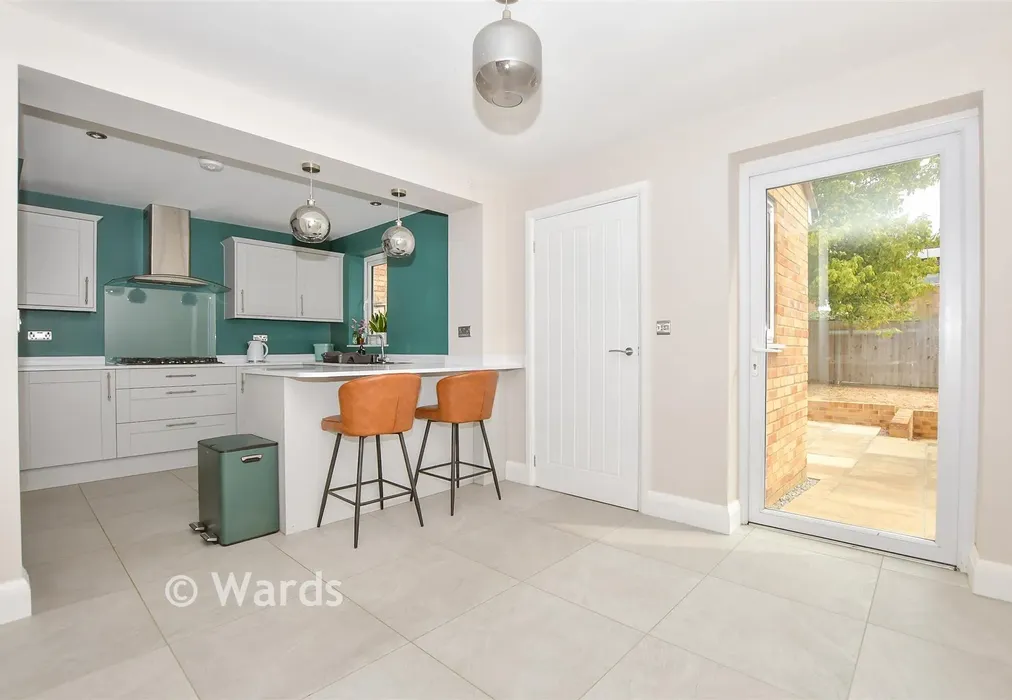 Kitchen/Diner - Barned Court, Maidstone, Barming, Kent - Wards of Kent