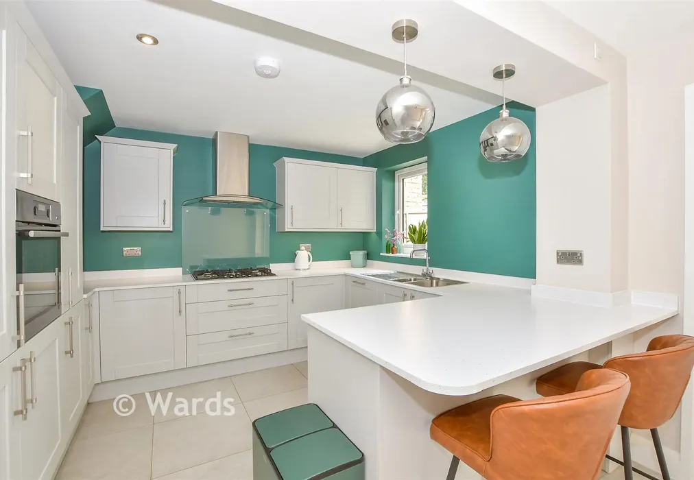 Kitchen/Diner - Barned Court, Maidstone, Barming, Kent - Wards of Kent