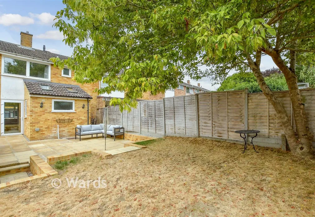 Rear Garden - Barned Court, Maidstone, Barming, Kent - Wards of Kent