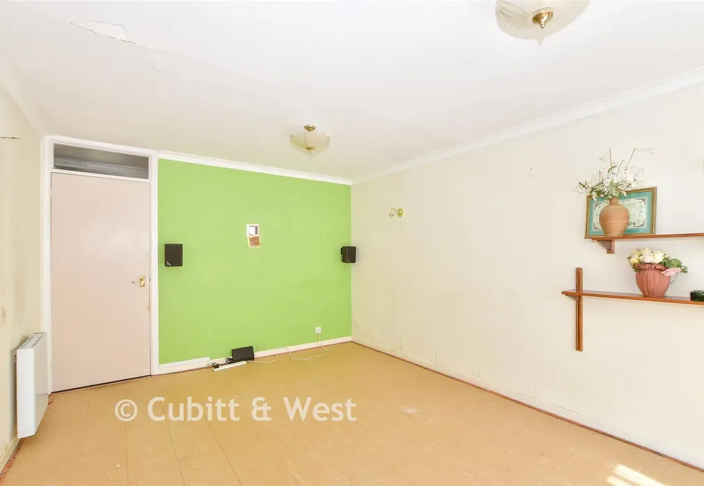 Lounge/Dining Room - Northlands Avenue, Haywards Heath, West Sussex - Wards of Kent