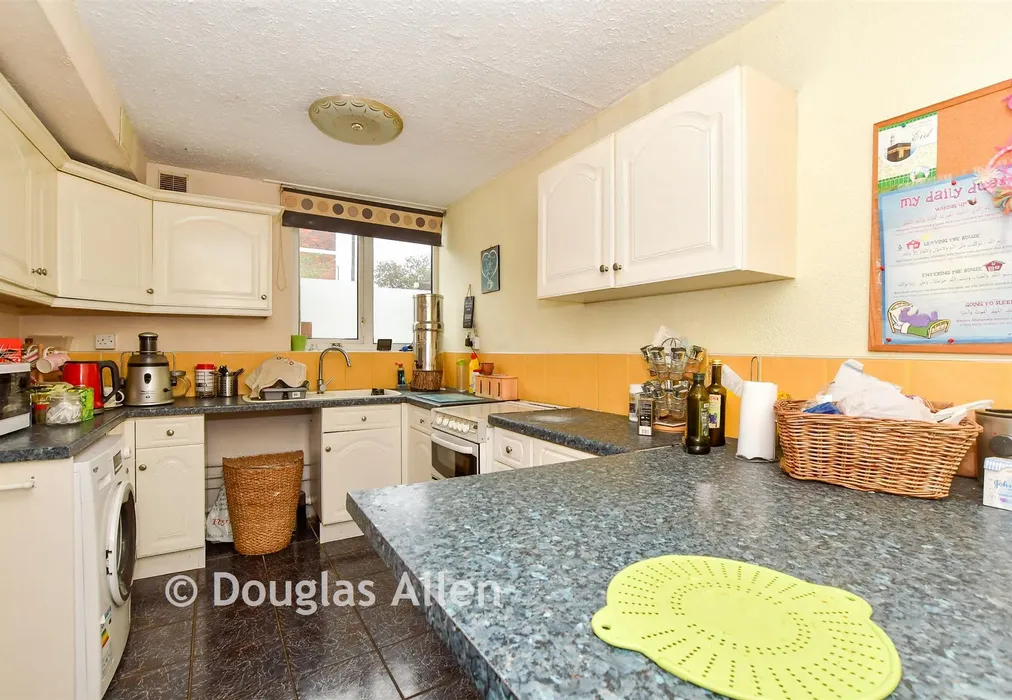 Kitchen - Covert Road, Hainault, Ilford, Essex - Wards of Kent