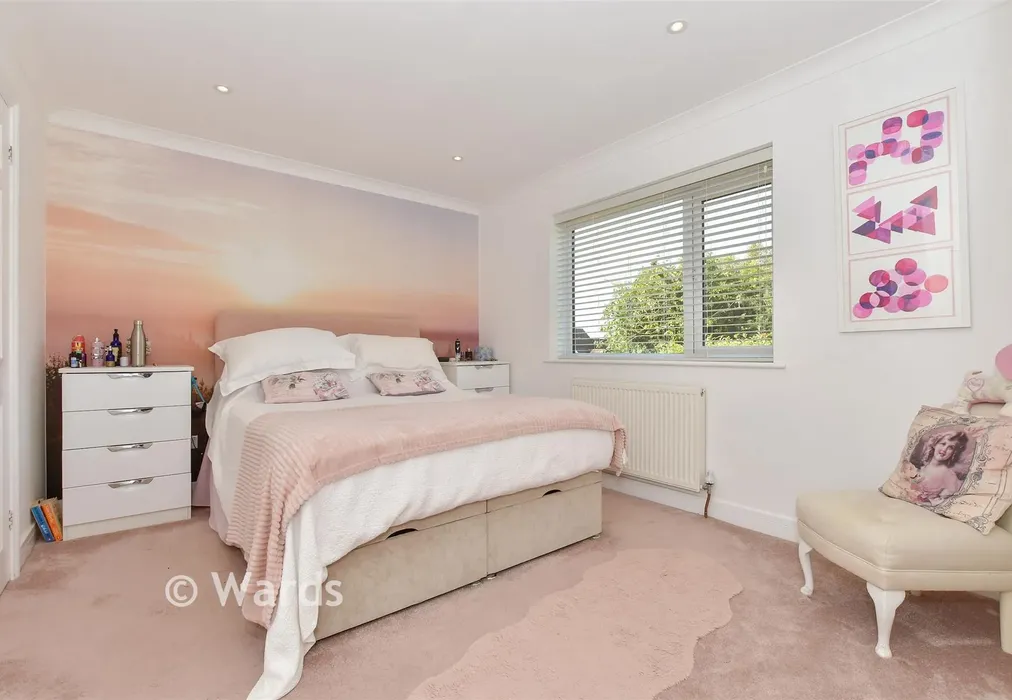 Bedroom 1 - The Haven, Hythe, Kent - Wards of Kent