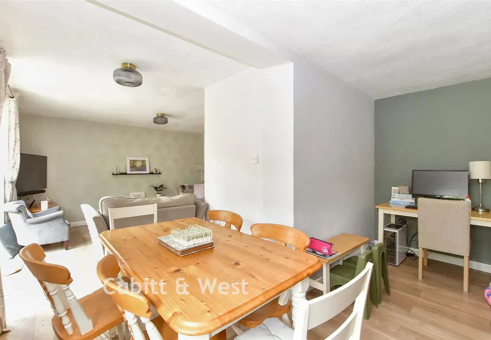 Lounge/Dining Room - Pineham Copse, Haywards Heath, West Sussex - Wards of Kent