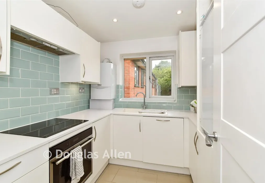 Kitchen - Church Road, Buckhurst Hill, Essex - Wards of Kent