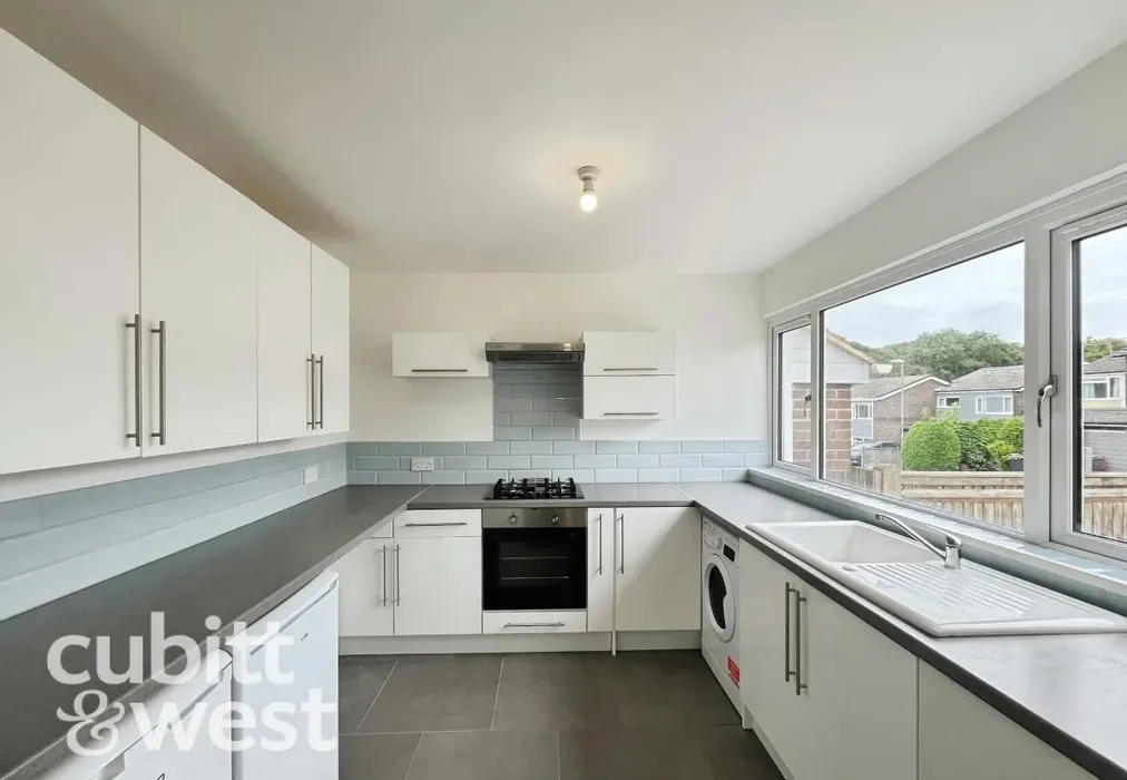  - Pyle Close Waterlooville PO8 - Wards of Kent