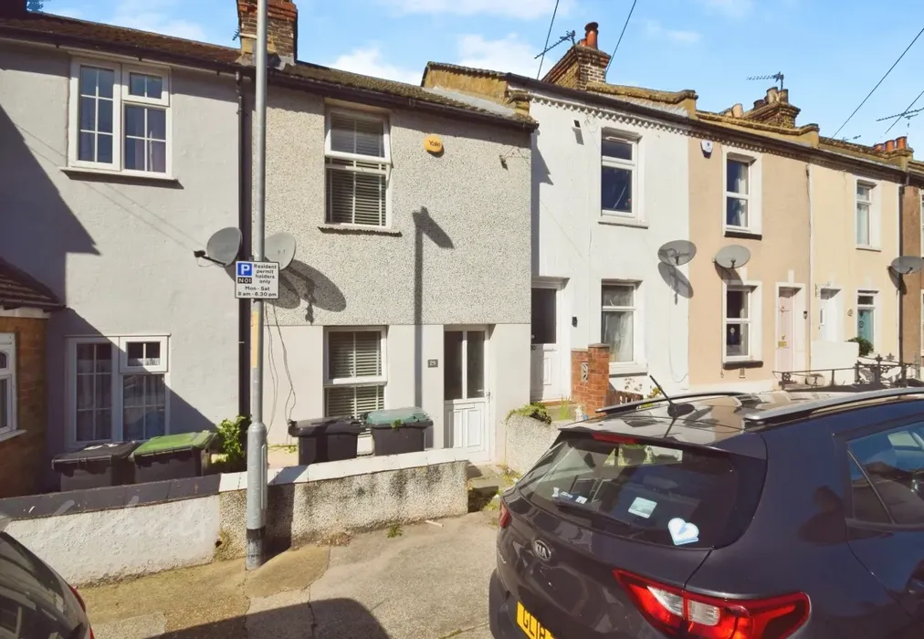 Front - Hamerton Road Northfleet DA11 - Wards of Kent