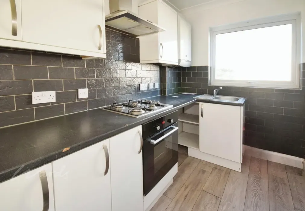 Kitchen - Hamerton Road Northfleet DA11 - Wards of Kent