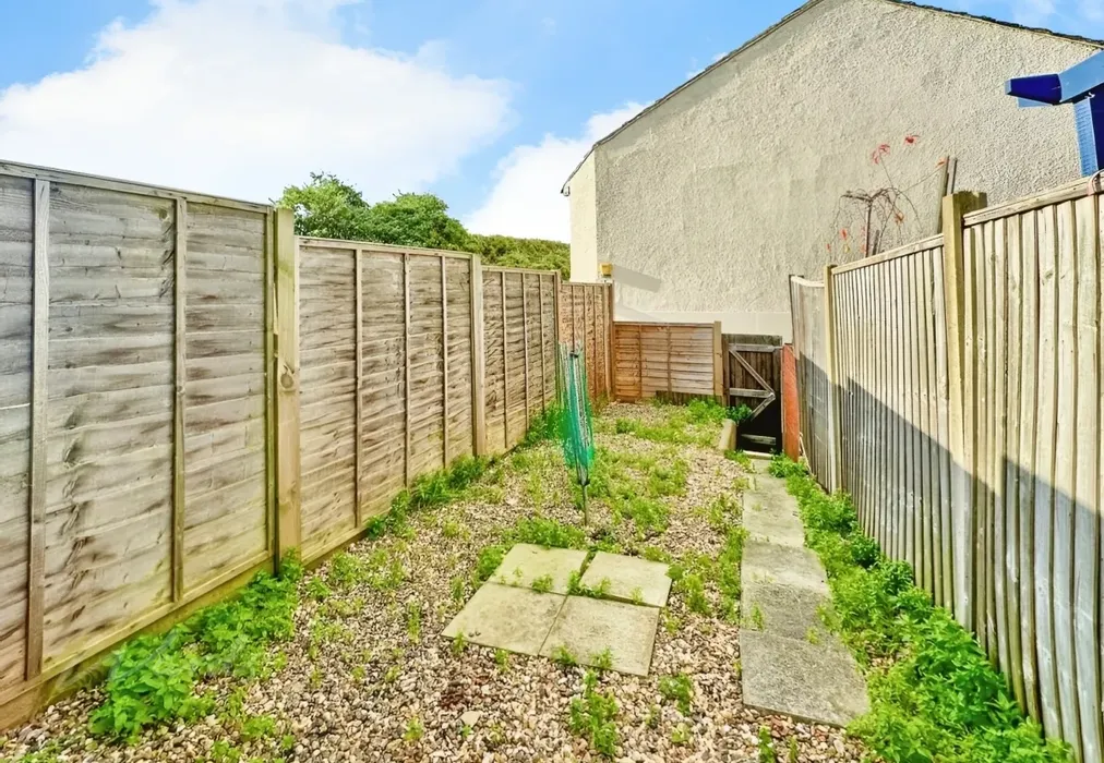 Garden - Hamerton Road Northfleet DA11 - Wards of Kent