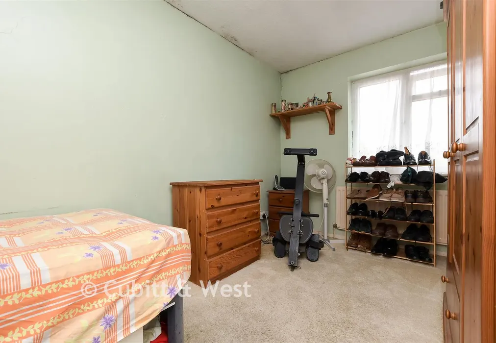 Bedroom 3 - Orchard Rise, Shirley, Surrey - Wards of Kent