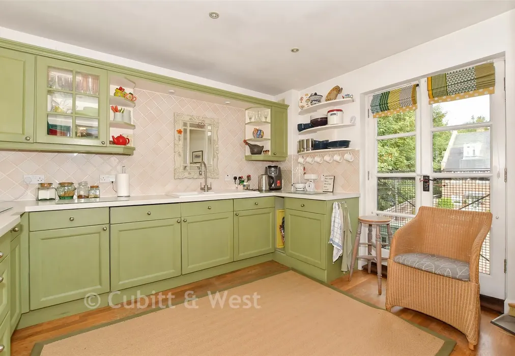 Kitchen - Wheelwrights Close, Arundel, West Sussex - Wards of Kent