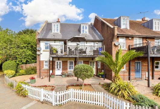 Wheelwrights Close, Arundel, West Sussex - Wards of Kent