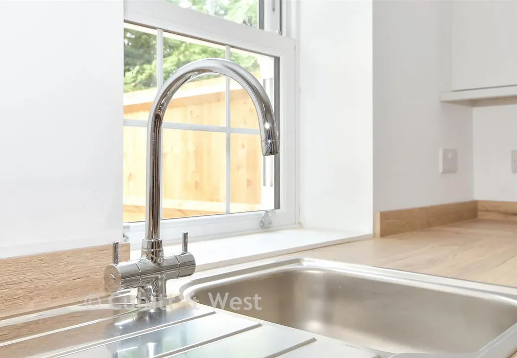 Internal Lifestyle Photograph - Dolby Terrace, Ifield Road, Charlwood, Surrey - Wards of Kent