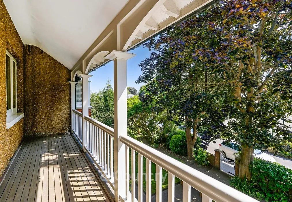 Balcony - Mill Road, Deal, Kent - Wards of Kent