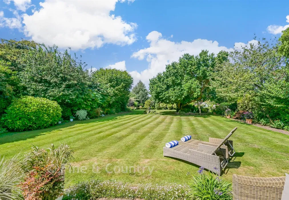 Rear Garden - Mill Road, Deal, Kent - Wards of Kent