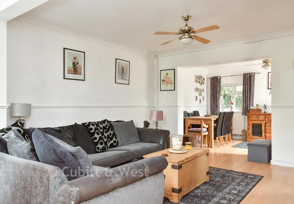 Lounge - Carden Avenue, Patcham, Brighton, East Sussex - Wards of Kent