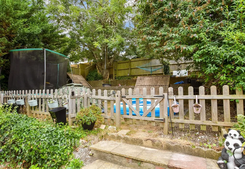 Rear Garden - Carden Avenue, Patcham, Brighton, East Sussex - Wards of Kent
